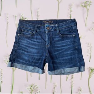 Arizona Jeans Co Size 7 Mid Length Jeans in Dark Blue Like New
